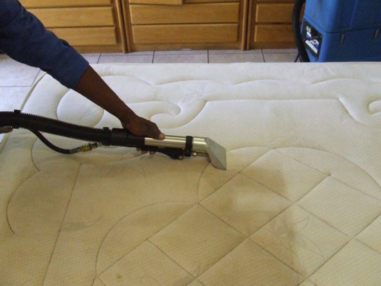 Cómo limpiar un colchón de espuma viscoelástica empapado